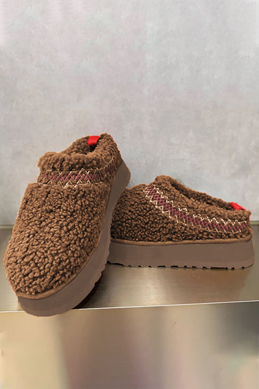 " Cabin-ish "Chestnut Embroidered Sherpa Plush Thick Sole Snow Boots